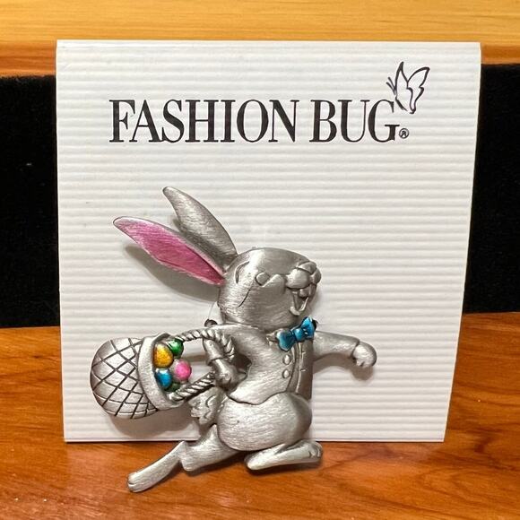 Vintage JJ Jonette Pewter Metal Brooch Easter Bunny Rabbit Egg Basket NEW NOS - Picture 1 of 7